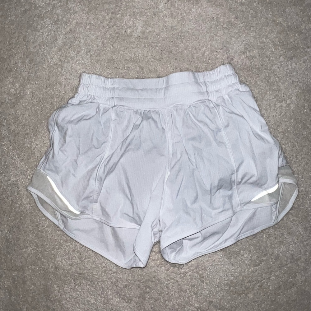 Lululemon white Hotty Hot short